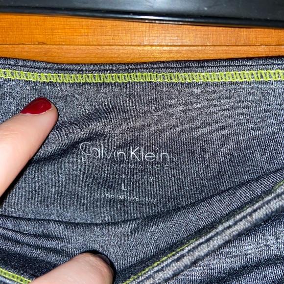 Calvin Klein Performance Capris - Picture 2 of 4